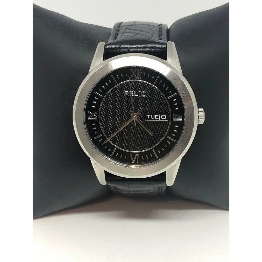 Relic ZR77267 Men's Black Leather Analog Black Dial Quartz Genuine Watch HO184